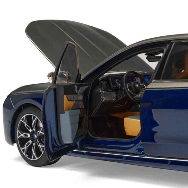 BMW Miniature i7 G70 Model Car 1:18 - Oxide Grey Blue